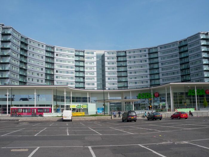 1 Bedroom Flat To Rent In Blenheim Centre, Hounslow, TW3