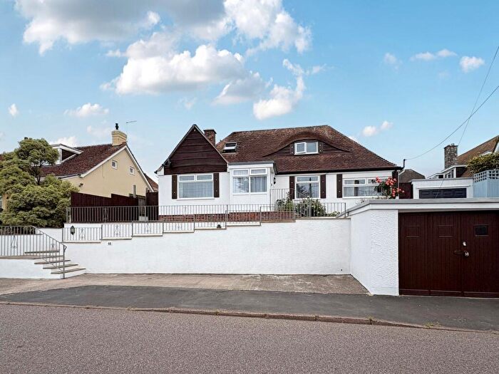 3 Bedroom Detached House For Sale In Harepath Road, Seaton, Devon, EX12