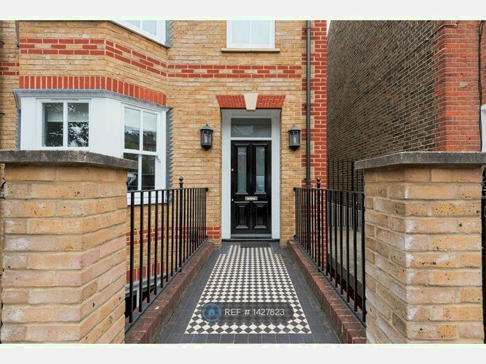 4 Bedroom End Of Terrace House To Rent In Iveley Road, London, SW4