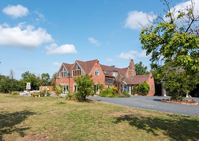 6 Bedroom Detached House For Sale In Worcester, Worcestershire, WR6
