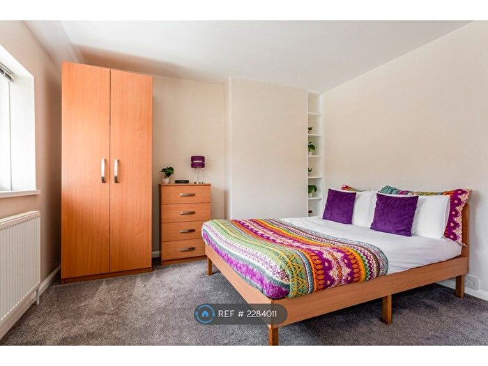 5 Bedroom Semi-Detached House To Rent In Southall Avenue, Brighton, BN2