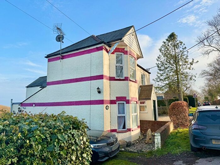 1 Bedroom Semi-Detached House To Rent In Chesham Road, Wigginton, Tring, HP23