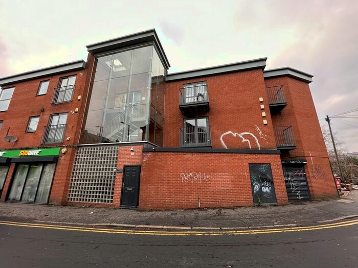 2 Bedroom Flat To Rent In Wilmslow Road, Manchester, M20