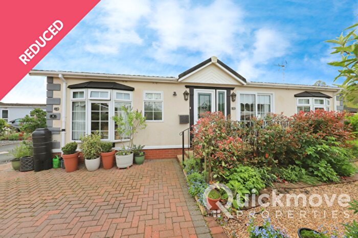 2 Bedroom Park Home For Sale In Stourport-On-Severn, Worcestershire, DY13