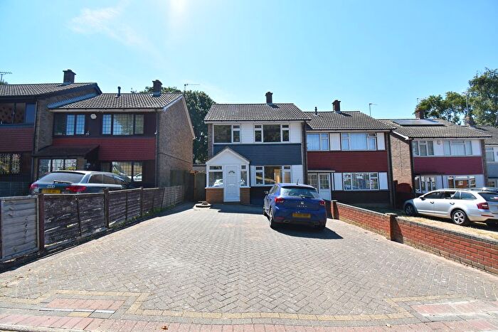 3 Bedroom Semi-Detached House To Rent In Northview, Swanley, BR8