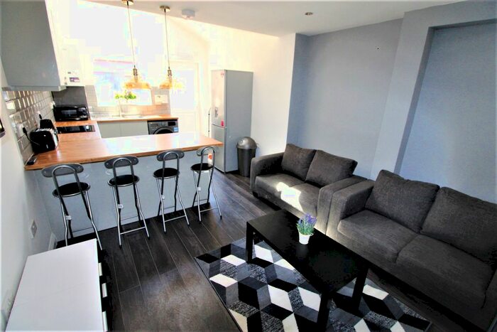 5 Bedroom Terraced House To Rent In Coronation Road, Stoke, Coventry, CV1