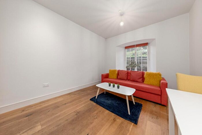 1 Bedroom Flat For Sale In Flat, Donaldson Drive, Edinburgh, EH12