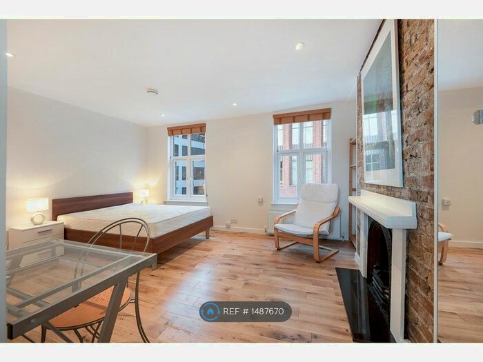 Studio To Rent In Leman Street, London, E1