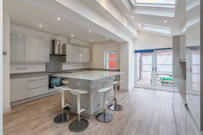 8 Bedroom Property To Rent In &#pppw - Sunbury Avenue, Jesmond, NE2