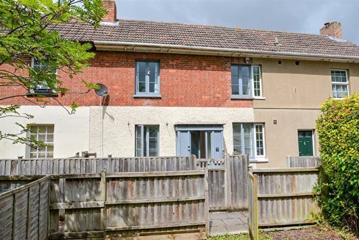 2 Bedroom Terraced House To Rent In Salmon Parade, Bridgwater, TA6