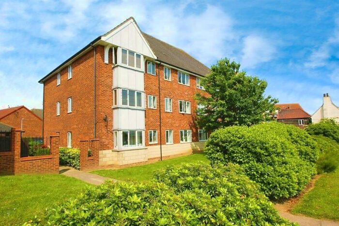 2 Bedroom Flat To Rent In St. Leonards Close, RM17