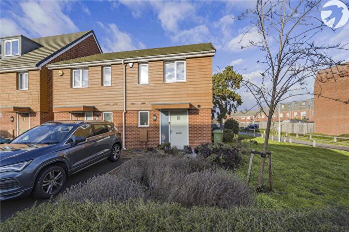 2 Bedroom Semi-Detached House For Sale In Muir Drive, Dartford, Kent, DA1