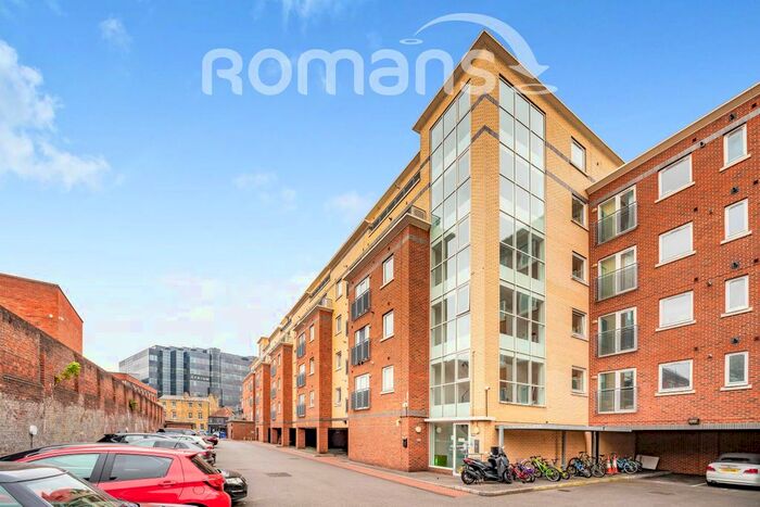 3 Bedroom Flat To Rent In Riverbank Point, High Street, Uxbridge, UB8
