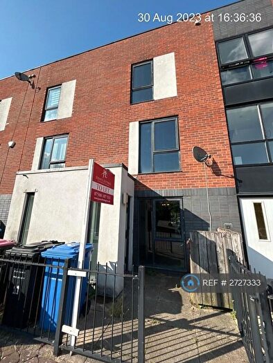 3 Bedroom Terraced House To Rent In Radclyffe Mews, Salford, M5