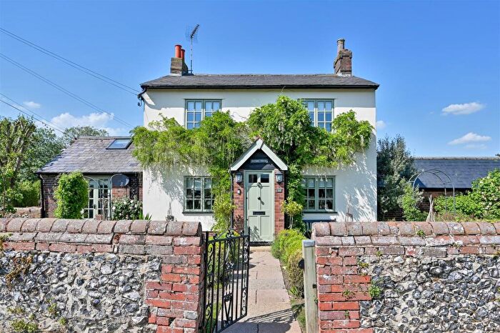 4 Bedroom Detached House For Sale In Oxford Road, Breachwood Green, Hitchin, SG4