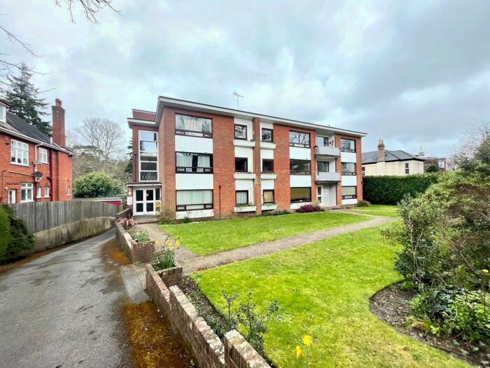 2 Bedroom Flat To Rent In Surrey Road, Westbourne, BH4