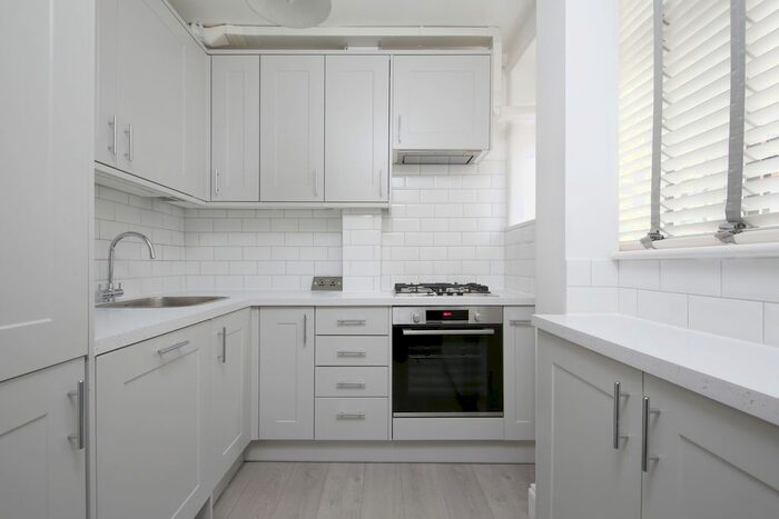 1 Bedroom Flat To Rent In Sandwich Street, London, WC1H