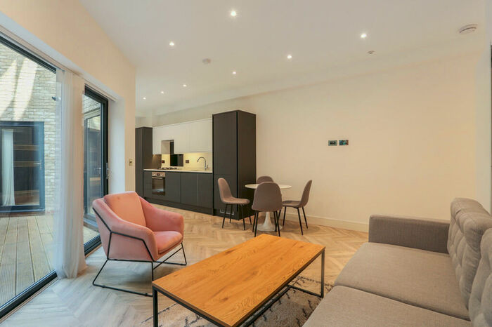 1 Bedroom Apartment To Rent In Cardigan Road, Bow, London, E3