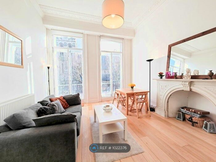 2 Bedroom Flat To Rent In Redcliffe Square, London, SW10