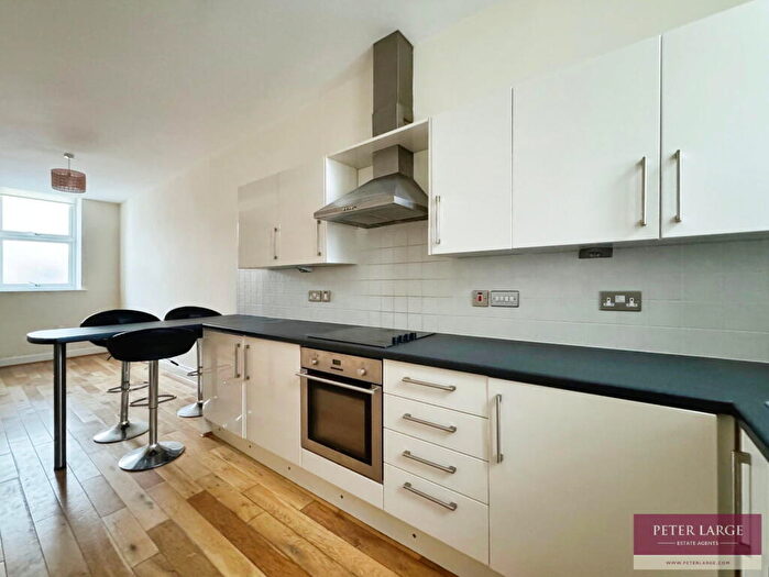 2 Bedroom Apartment For Sale In Palace Apts, West Parade, Rhyl, Denbs, LL18