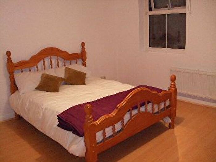 1 Bedroom Flat To Rent In Quaker Street, London, E1