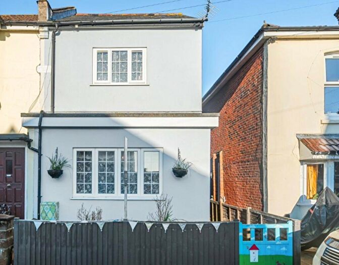 3 Bedroom Semi-Detached House For Sale In Priory Road, St Denys, Southampton, Hampshire, SO17