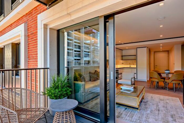 3 Bedroom Flat To Rent In Garrett Mansions, London, W2