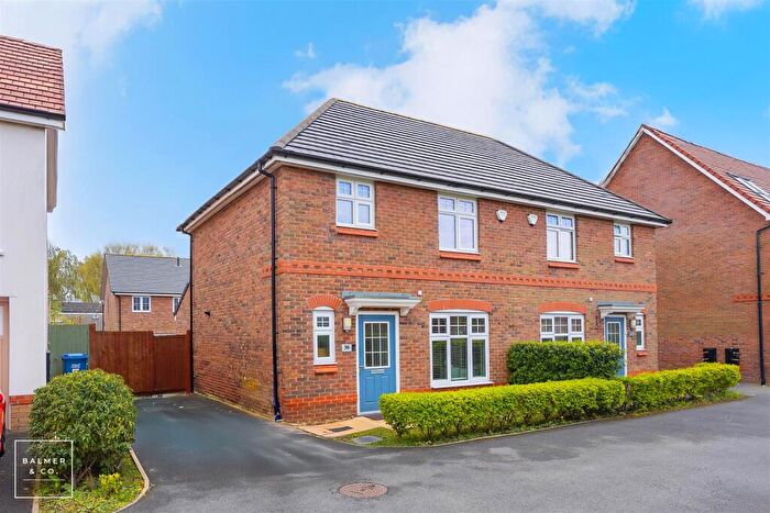 3 Bedroom Semi Detached House For Sale In Threadneedle Place, Atherton, M46