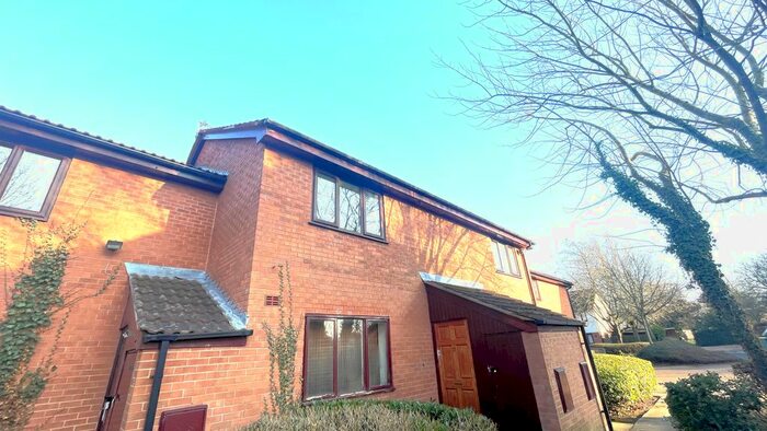 1 Bedroom Flat To Rent In Golf View, Ingol, Preston, PR2