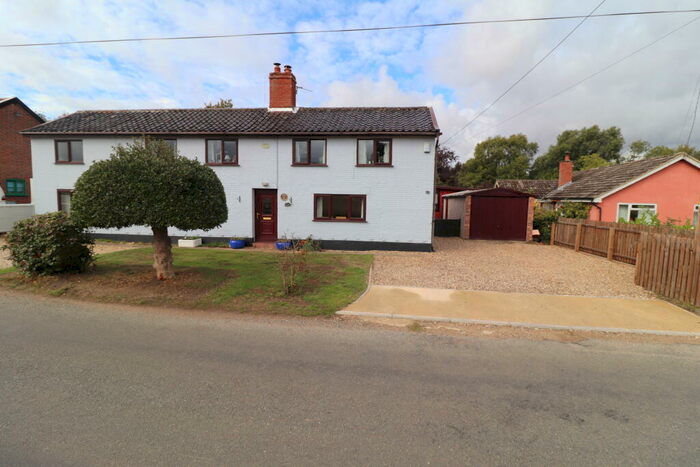 5 Bedroom Cottage For Sale In Pottergate Street, Aslacton - Miles From Long Stratton, NR15