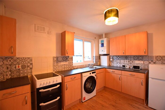 2 Bedroom Flat To Rent In Richmond Court, Gateshead, NE8