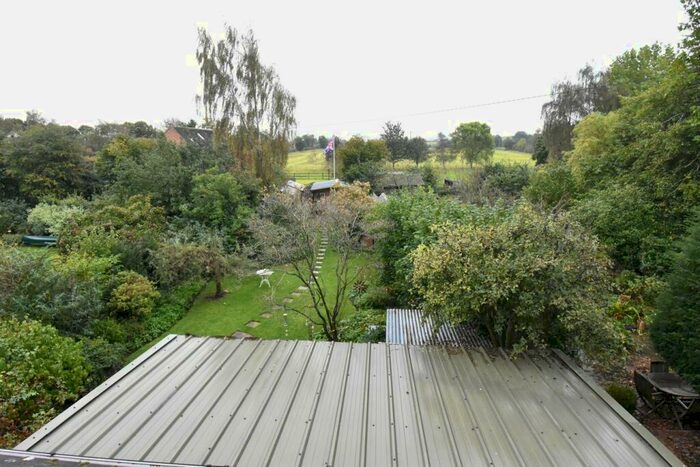 3 Bedroom Semi-Detached House For Sale In Stokes Lane, Bushley, Tewkesbury, GL20