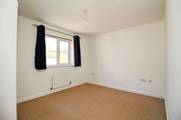 2 Bedroom Detached House For Sale In Masters Crescent, Basildon, Essex, SS15