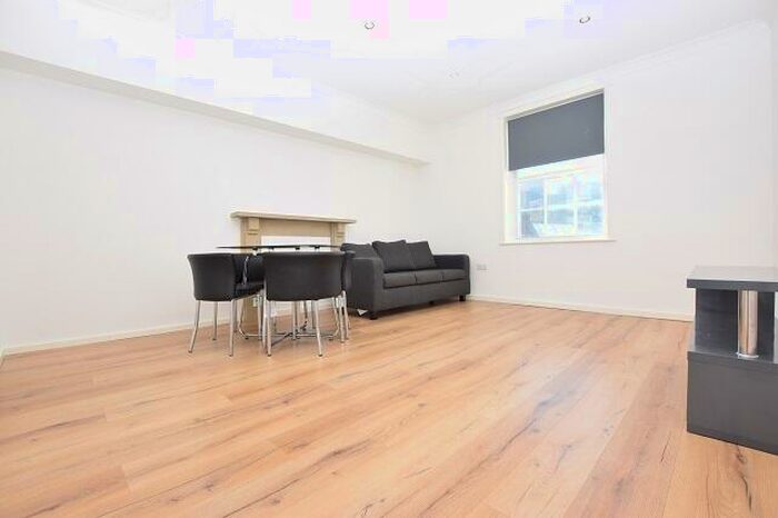 2 Bedroom Apartment To Rent In - George Street, Sheffield, South Yorkshire, S1