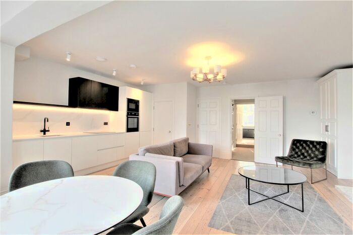 1 Bedroom Flat To Rent In Theobalds Road (), Holborn, WC1X