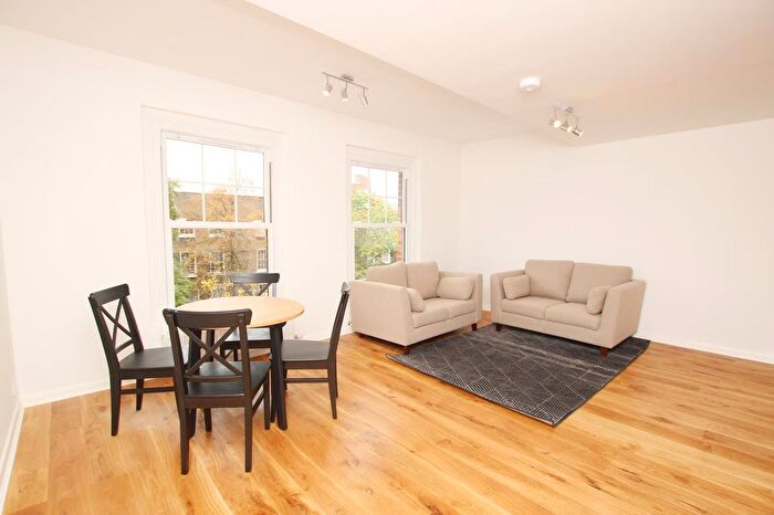 3 Bedroom Flat To Rent In South Lambeth Road, London, SW8