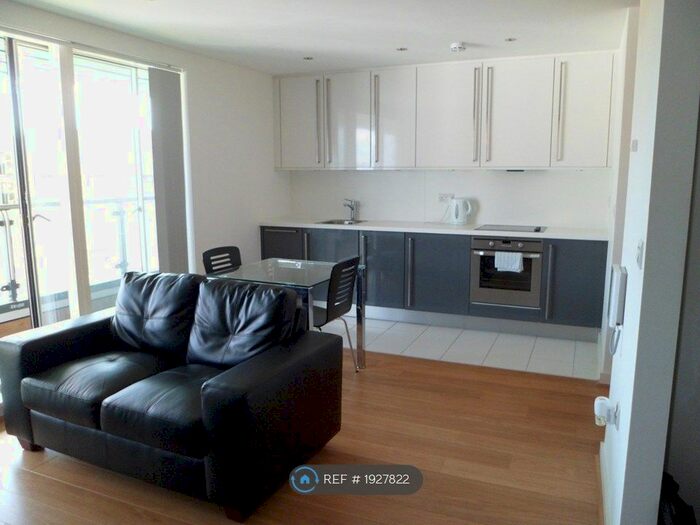 Studio To Rent In Baquba Building, London, SE13