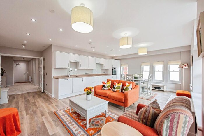 2 Bedroom Flat For Sale In Market Thoroughfare, Bury St. Edmunds, Suffolk, IP33