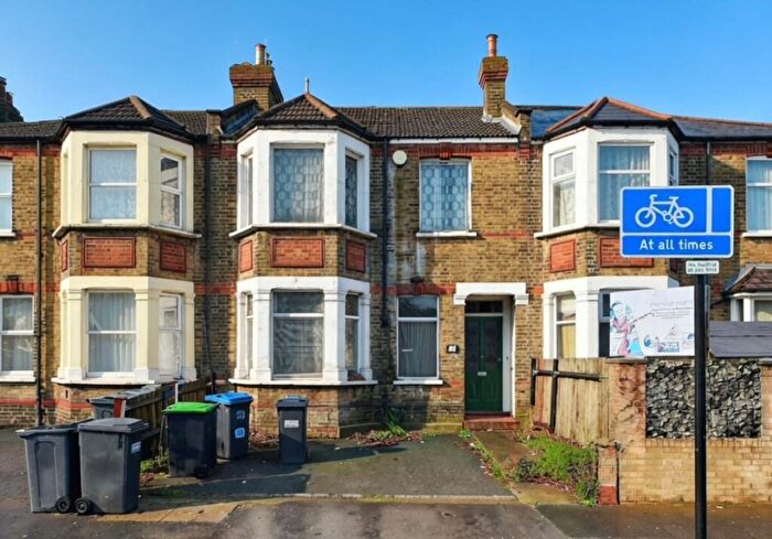 3 Bedroom Terraced House For Sale In Brighton Road, South Croydon, Surrey, CR2