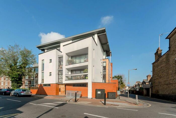 2 Bedroom Flat To Rent In Felsham Road, West Putney, London SW15