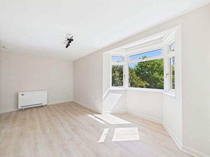 Studio To Rent In Shelley Road, Worthing, BN11