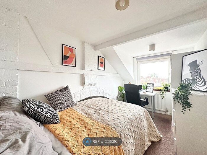 6 Bedroom Terraced House To Rent In Victoria Street, Exeter, EX4