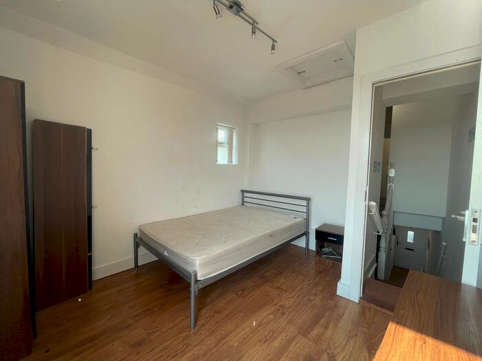 4 Bedroom End Of Terrace House To Rent In Norfolk Street, Swansea, SA1