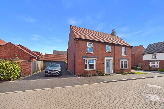 5 Bedroom Detached House For Sale In Gretton Close, Drakelow, DE15