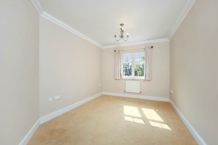 2 Bedroom Apartment To Rent In Portmore Park Road, Weybridge, KT13