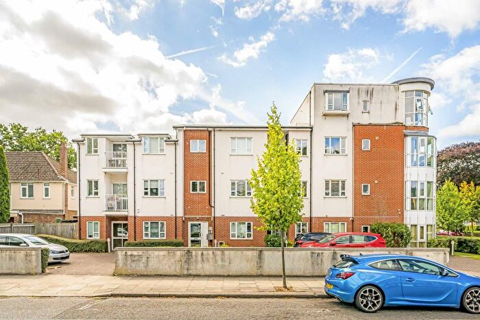 2 Bedroom Flat For Sale In Hillcrest Road, Ealing, W5