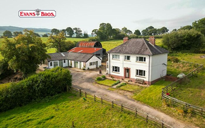 4 Bedroom Smallholding For Sale In Llanddarog, Carmarthen, SA32
