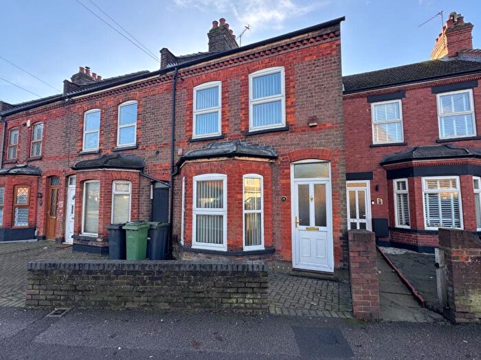 2 Bedroom Terraced House To Rent In Stockingstone Road, Luton, LU2