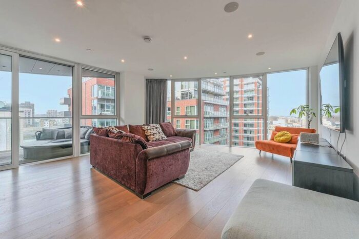 3 Bedroom Flat To Rent In Battersea Reach, Battersea, London, SW18