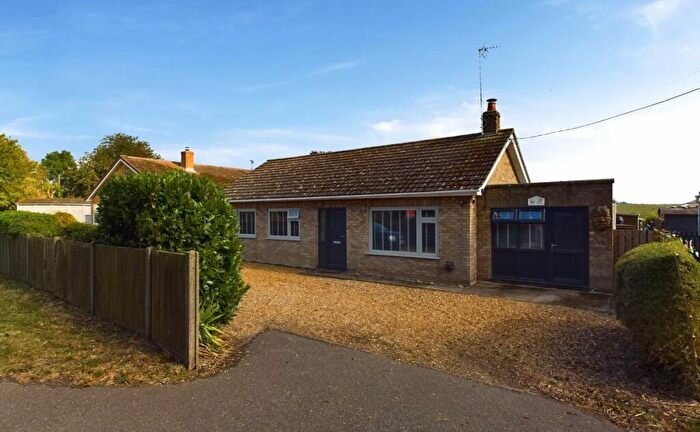 3 Bedroom Bungalow For Sale In West Head Road, Stow Bridge, King's Lynn, PE34